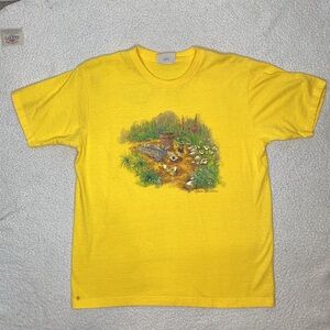 Vintage Northern Reflection Garden Scene T-Shirt: Size Medium